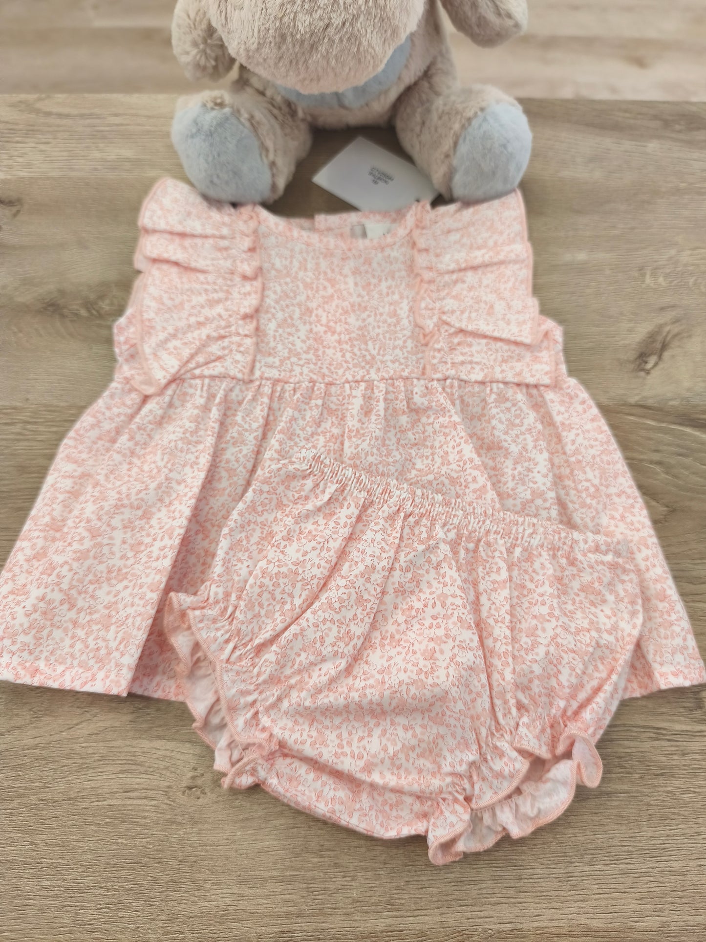 Vestido volantes rosa