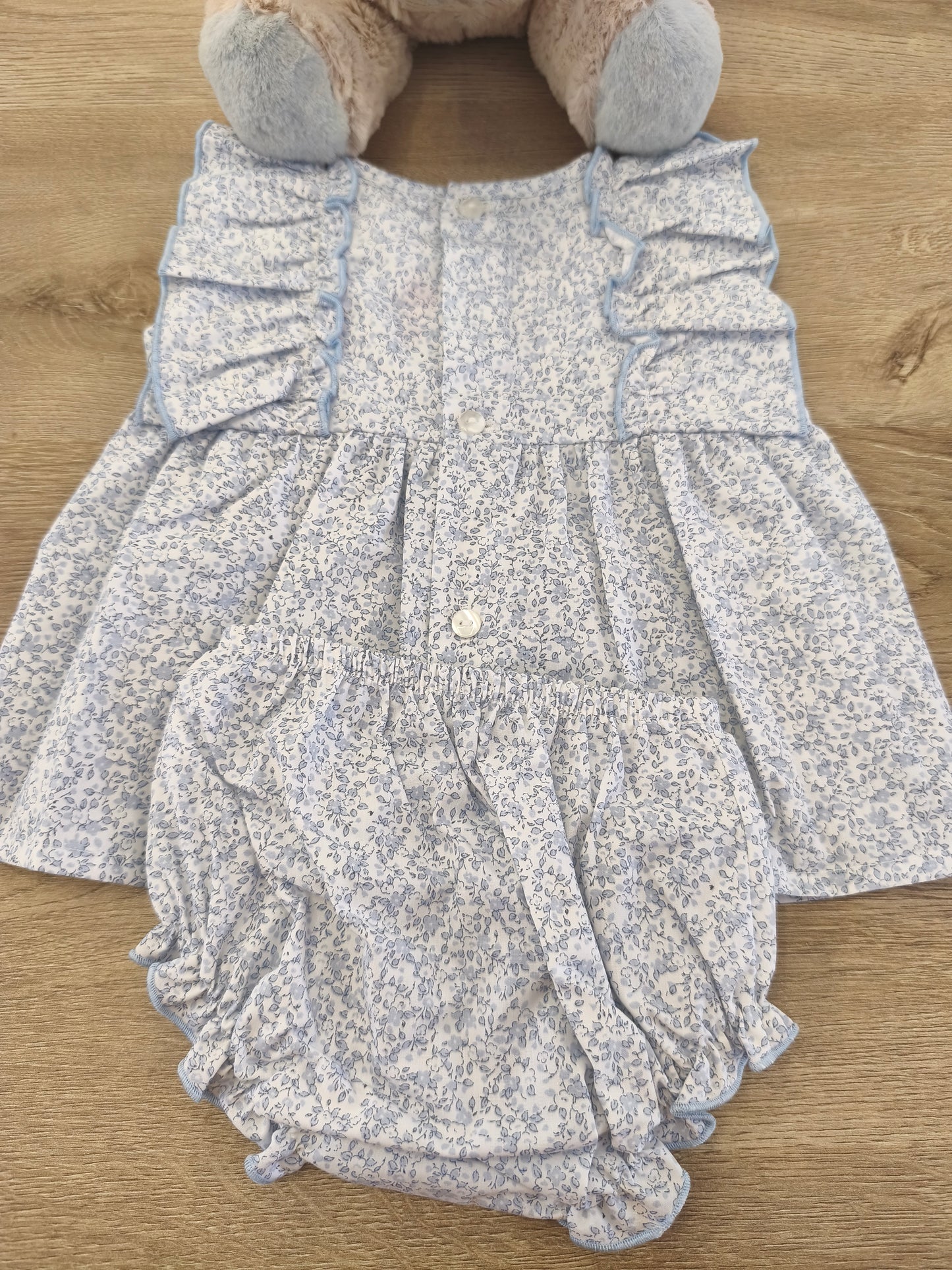 Vestido volantes celeste