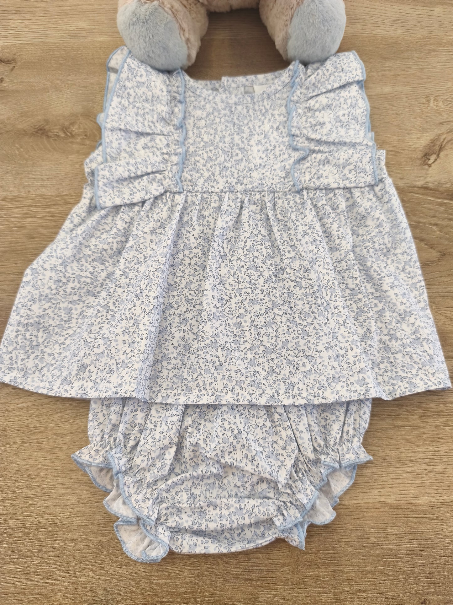 Vestido volantes celeste