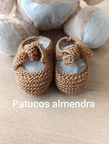 Patucos Almendra