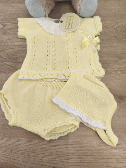 Conjunto amarillo pastel