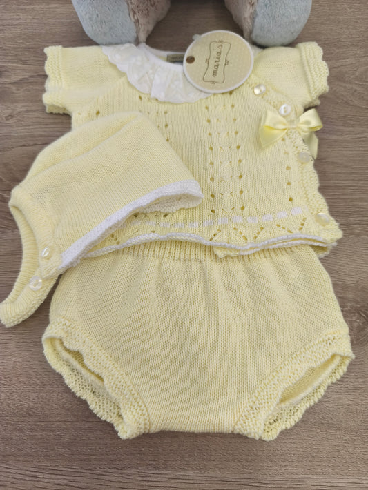 Conjunto amarillo pastel