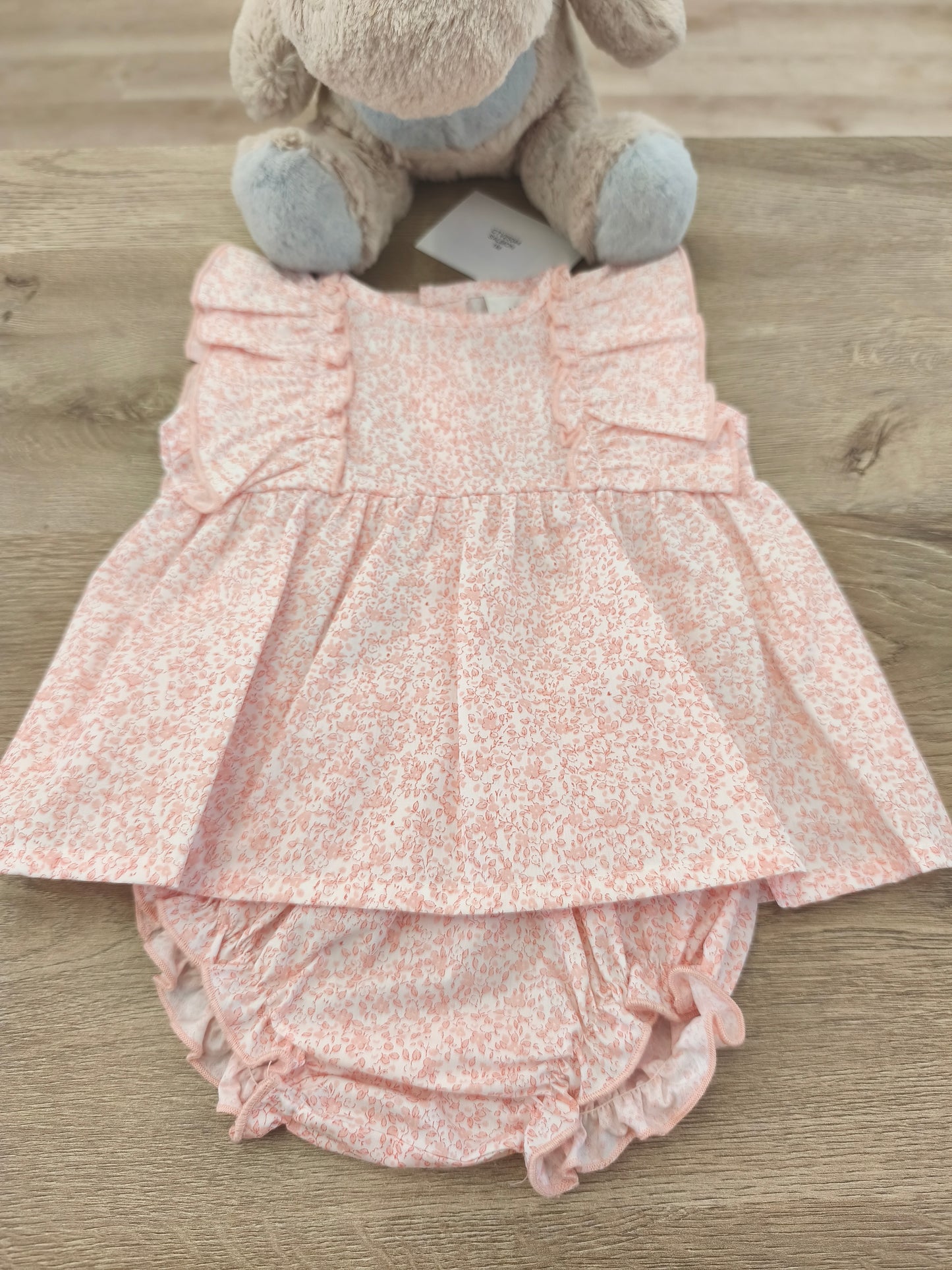 Vestido volantes rosa